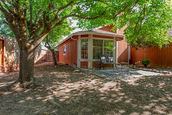 910 Southdown Court_05