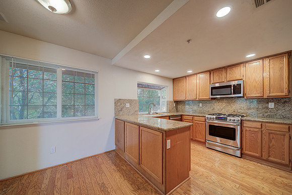 16 Knoll Drive_13