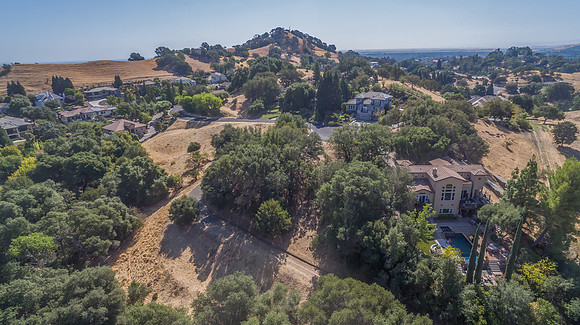 2030 Pinecrest Court_05