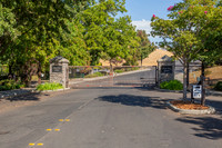 2030 Pinecrest Court_101