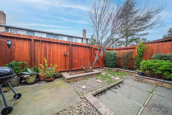 2827 Sunburst Dr_05