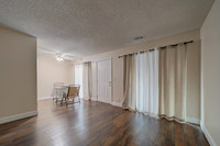 420-#4 Corcoran Ave_12