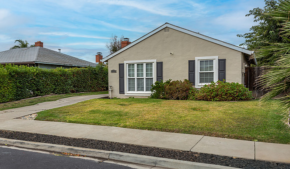 2728 Capistrano Street_02