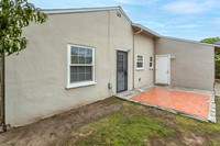 2728 Capistrano Street_08
