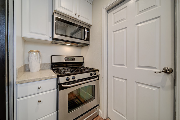 2728 Capistrano Street_21