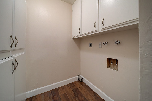 420-#4 Corcoran Ave_19