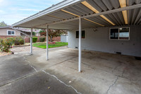 818 Ashwood Avenue_04