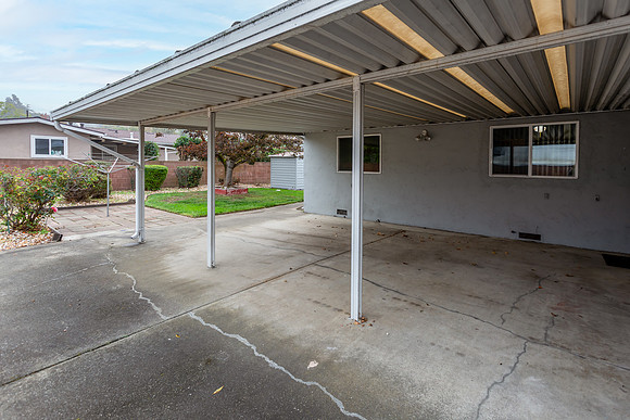 818 Ashwood Avenue_04