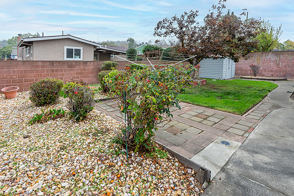 818 Ashwood Avenue_06