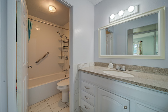 2640 Kansas Way_34