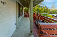 989 Suffolk Way_05