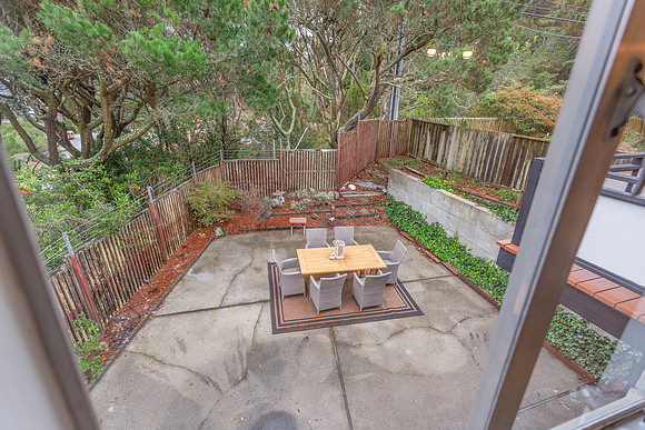 100 Alameda Place_16