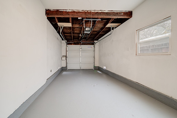 2821 Webb Street_38