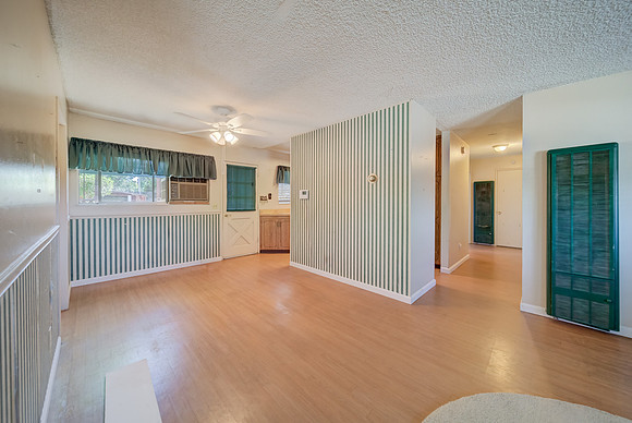 490 Pear Tree Lane_21