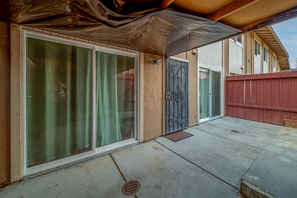 420-#4 Corcoran Ave_106