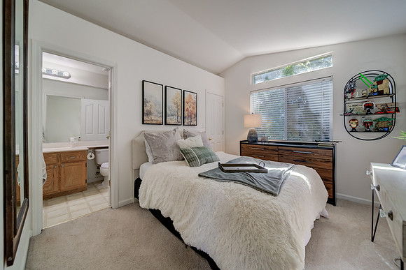 524 Feather River Way_38