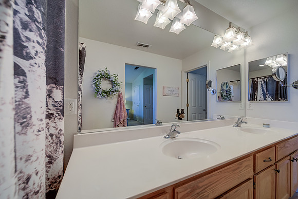 524 Feather River Way_33