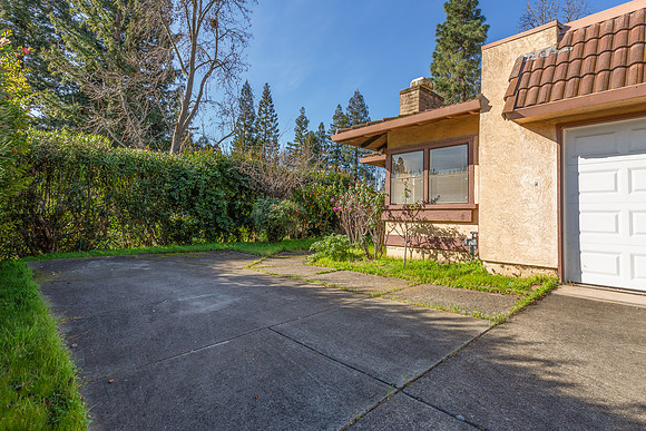 117 Shadowood Drive_02