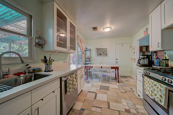 1812 Utah Street_31
