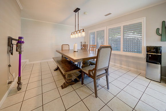 185 Dover Way_23