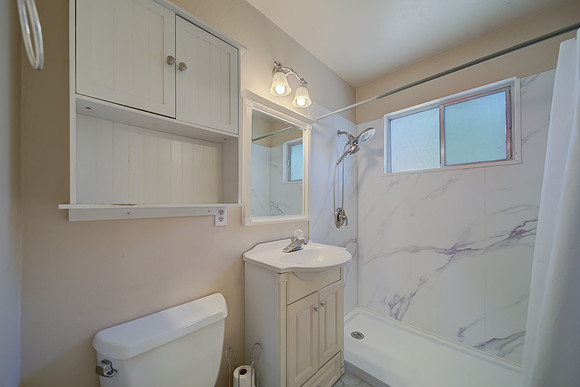 490 Pear Tree Lane_31