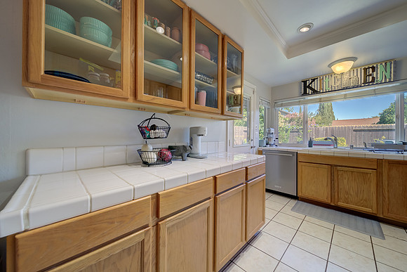 185 Dover Way_20