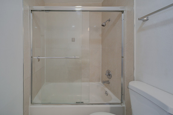 1685-A Maubert Ct_125