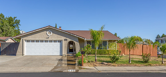185 Dover Way_101