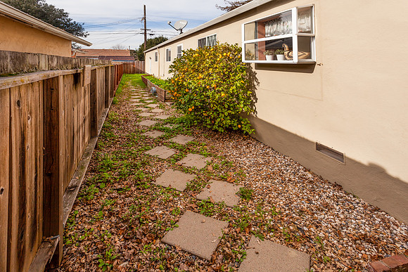 1005 Downs Way_122