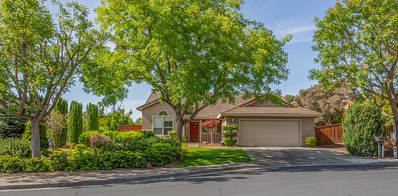 2601 Lawndale Court_01