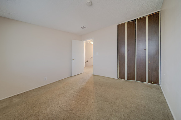 420-#4 Corcoran Ave_26