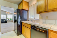 608 Charles Way_19