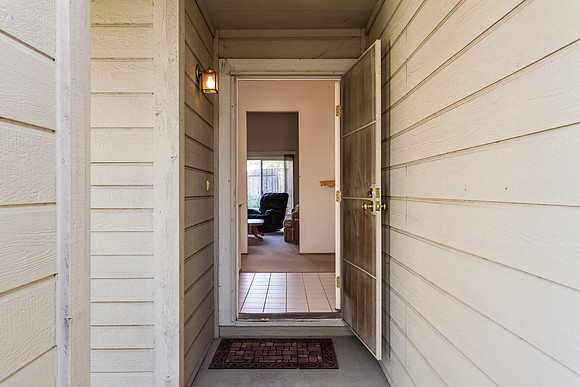 608 Charles Way_107