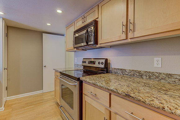 403 Tabor Av_12