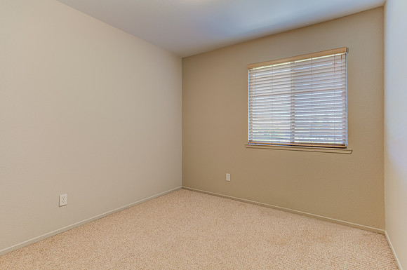 403 Tabor Av_17