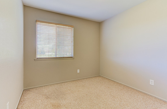 403 Tabor Av_19