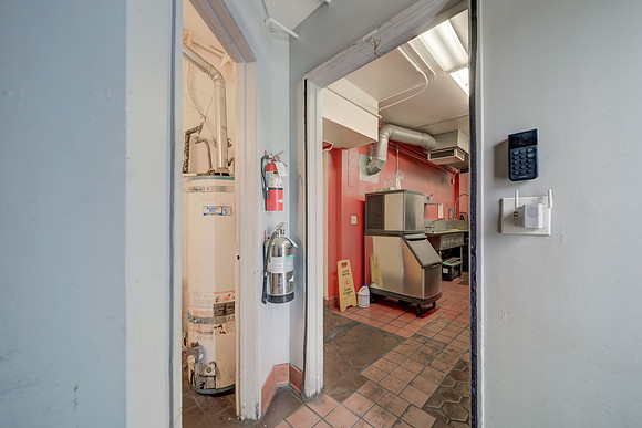1708 W Texas Street_25
