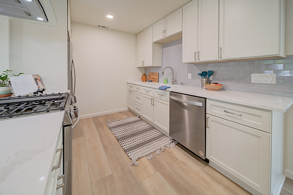 935 Mason Court_21