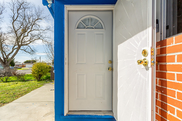 612 E Colorado St_,109