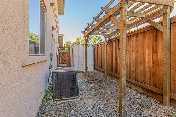 208 Verona Way_05