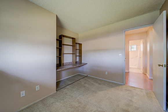 490 Pear Tree Lane_26