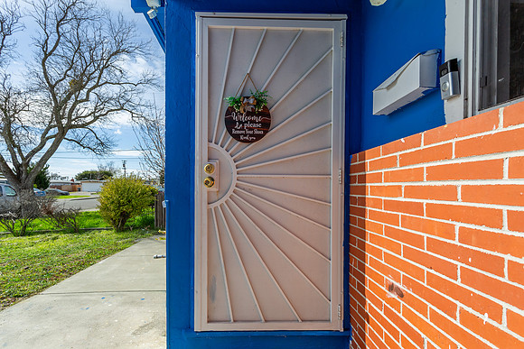 612 E Colorado St_,108
