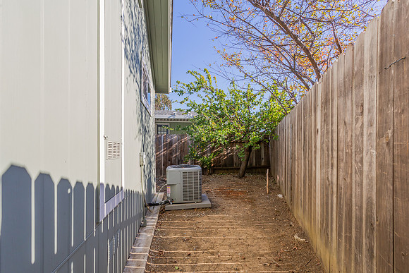 142 Segovia Drive_08