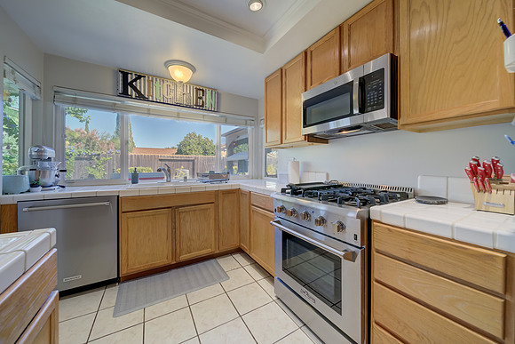185 Dover Way_119
