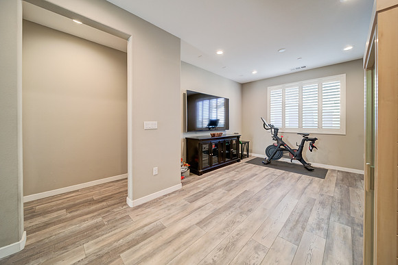1344 Jamboree Drive_47