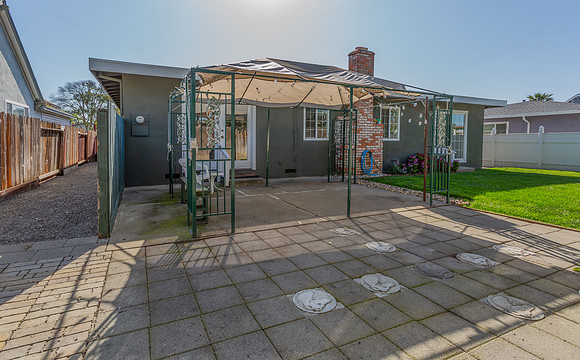 2037 San Luis Street_105