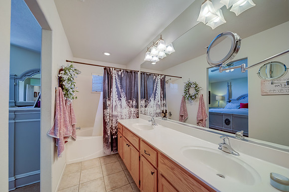 524 Feather River Way_32
