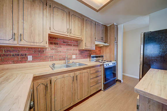 490 Pear Tree Lane_23