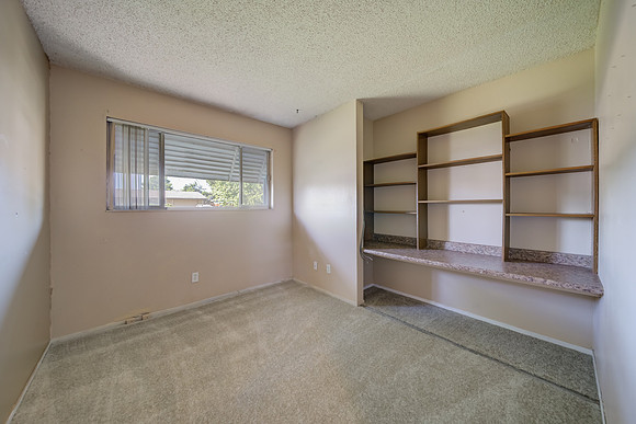490 Pear Tree Lane_25