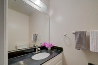 420-#4 Corcoran Ave_11